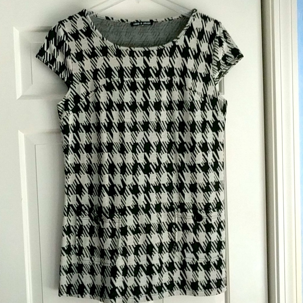 Cable and Gauge tunic top, EUC